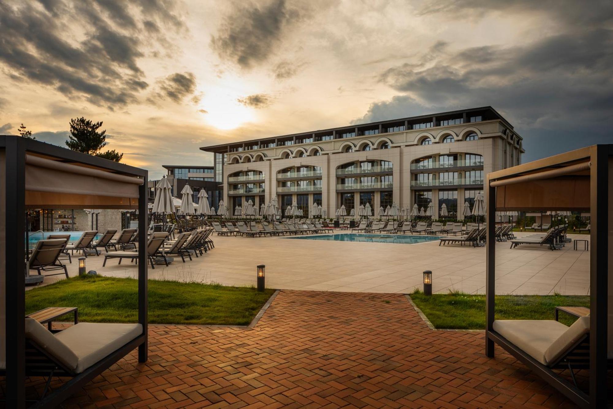 Kings' Valley Medical & Spa Hotel Kazanlak Kültér fotó